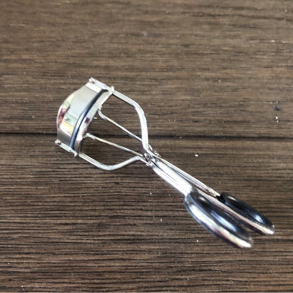 Julep eyelash curler - Picture 2 of 2